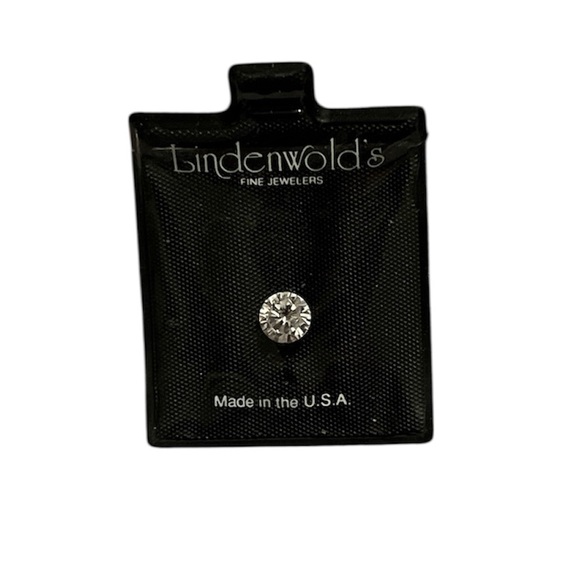 LINDENWOLD’S loose cubic zirconia - Picture 1 of 1